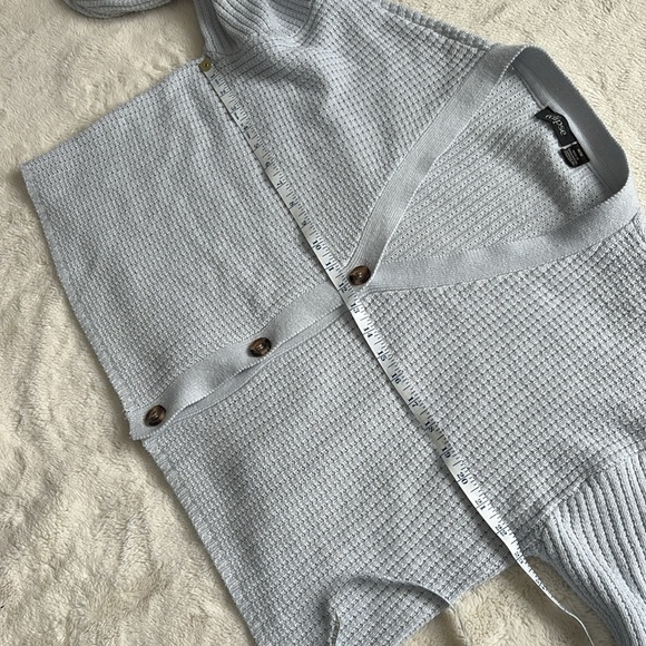 Eclipse Baby Blue Waffle Knit Cropped Cardigan | Button Front Sweater | Size M - Picture 3 of 7